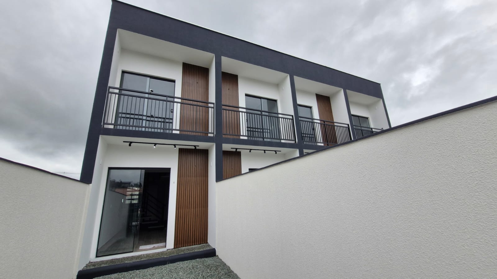 WhatsApp Image 2025-12-04 at 17.27.33